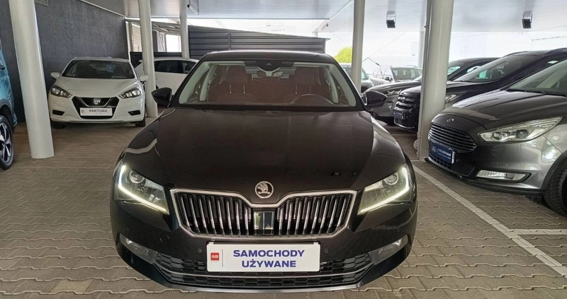 Skoda Superb cena 99900 przebieg: 121100, rok produkcji 2019 z Szczecin małe 596